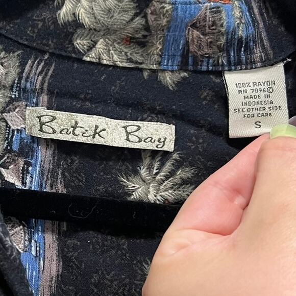 Batik Bay Vintage Hawaiian Dad Shirt Tourist Short Sleeve Collared Shirt Sz S - Picture 5 of 5